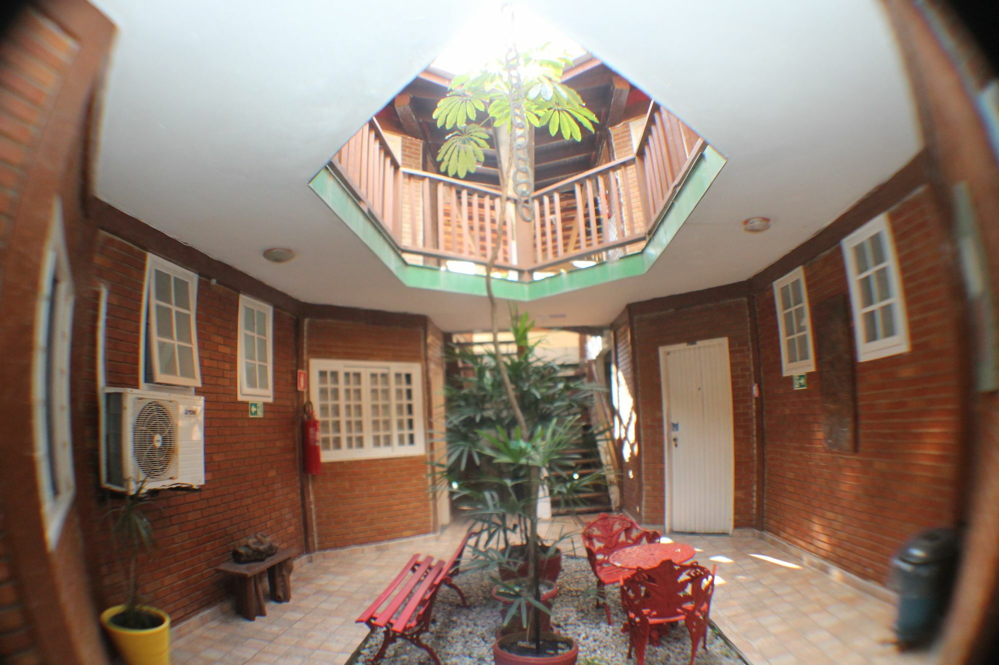 Delta Mar Inn